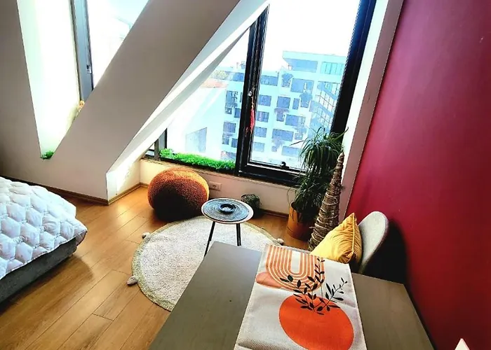 Square 21 Number 8