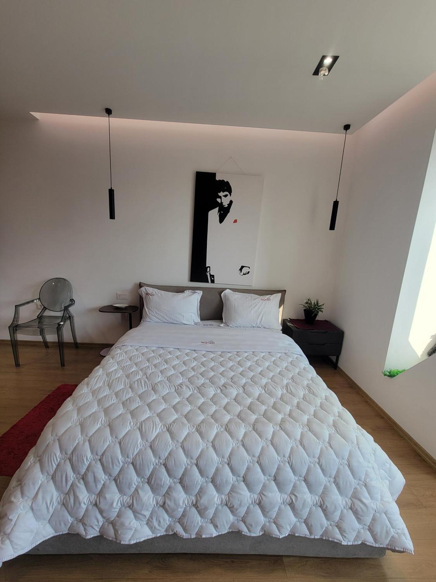 Square 21 Number 8 *